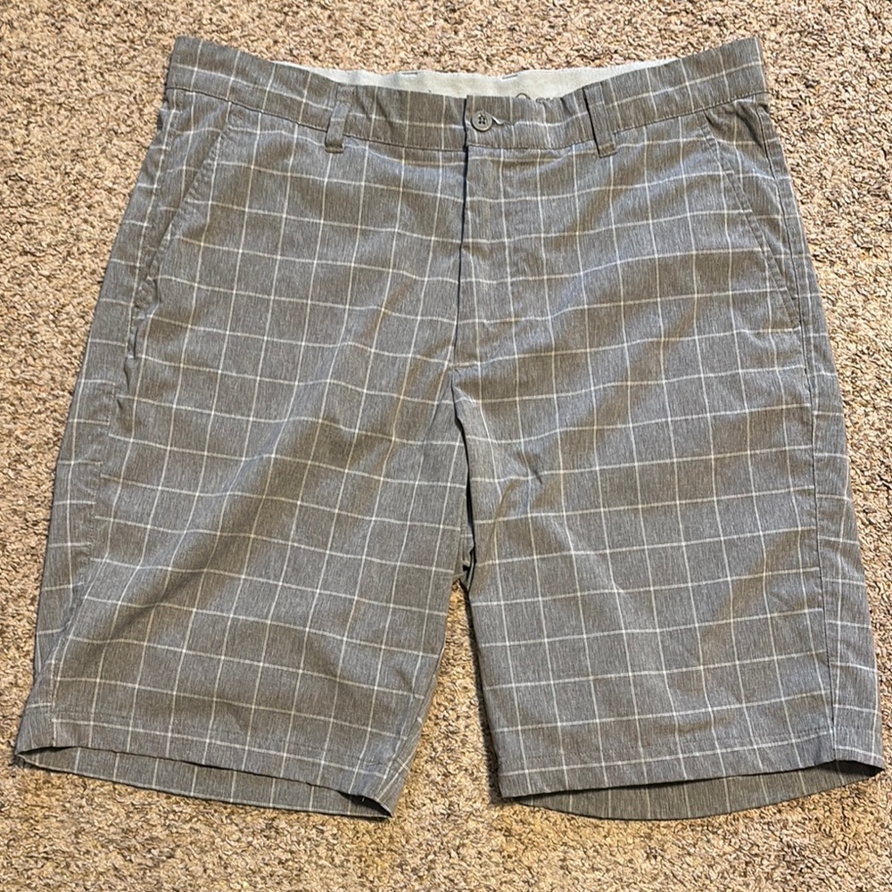 Sunice Hybrid Gray and White Tailored Shorts